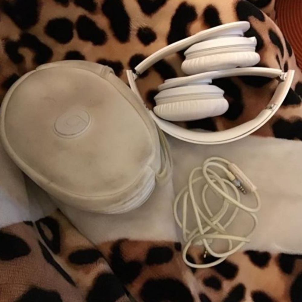 Headphone